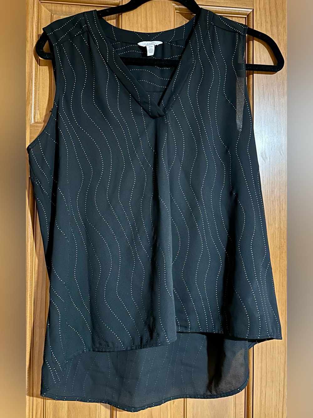 Calvin Klein Black Sleeveless V-Neck Camisole with Subtle Metallic Dot Wave